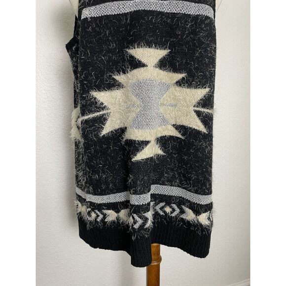 BCBGMaxAzria Sweater Vest Open Front Multicolor Print Knit Asymmetric - Picture 10 of 13